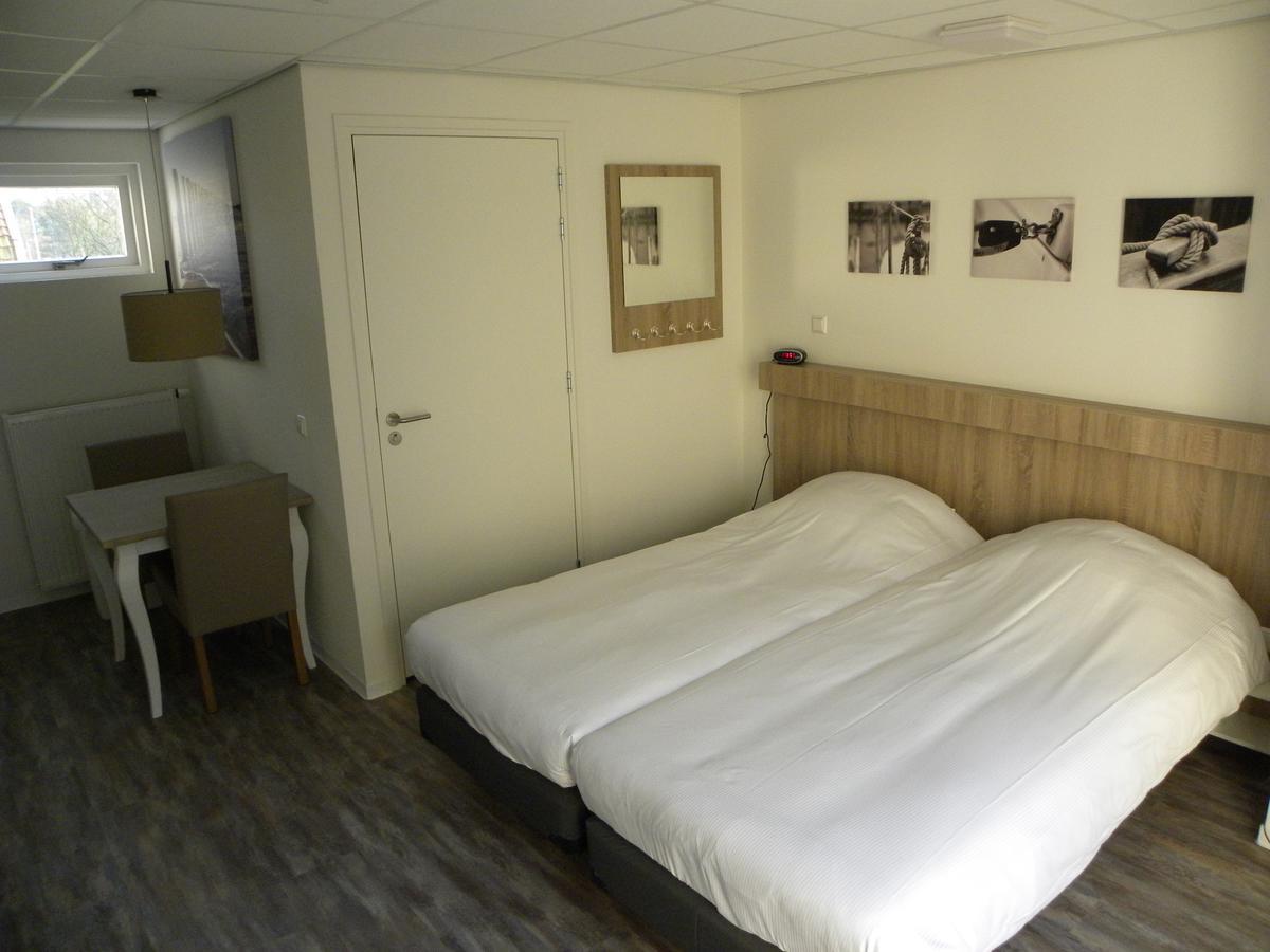 Roompot Strandplevier Hotelsuites De Koog  Exterior photo